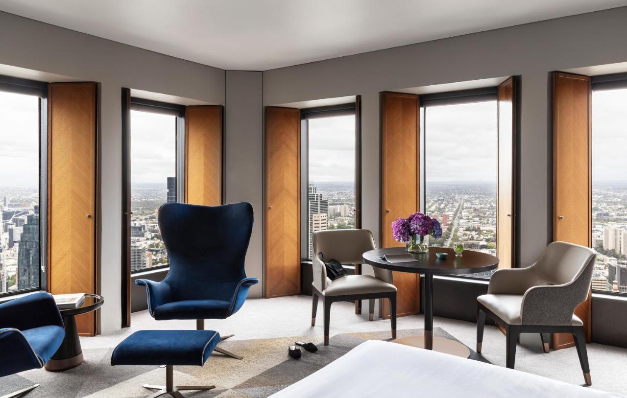 Sofitel Melbourne On Collins Hotel Eksteriør billede A suite at the Four Seasons Hotel, London