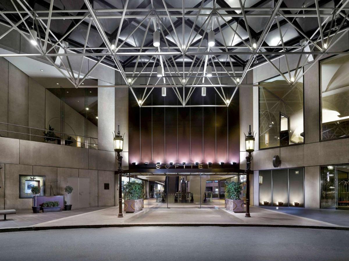 Sofitel Melbourne On Collins Hotel Eksteriør billede The lobby of the hotel